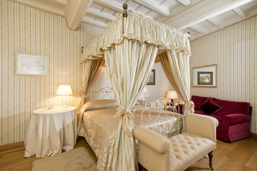 Residenza Ruspoli Bonaparte Rome Luaran gambar