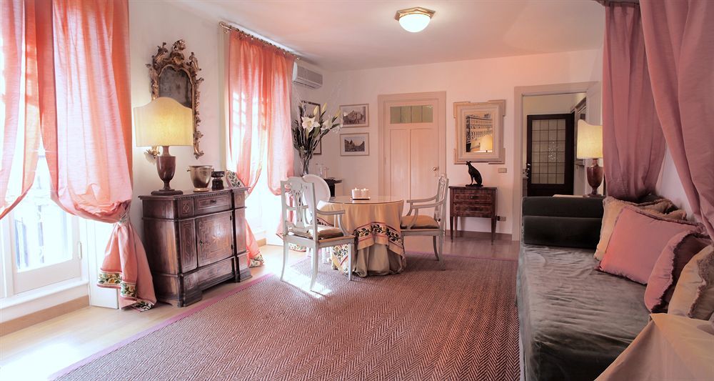 Residenza Ruspoli Bonaparte Rome Luaran gambar
